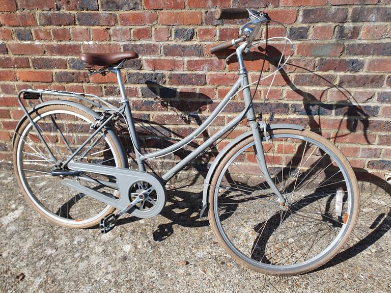 Bobbin Birdie Traditional Step Through Bike - Quality Spec