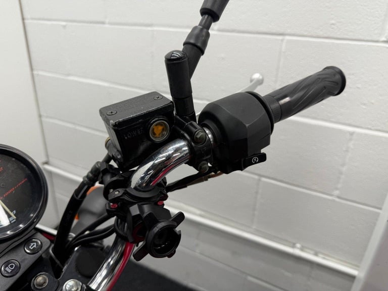 YAMAHA YBR125 - ONLY 7694 MILES! - LONG MOT - LEARNER BIKE 