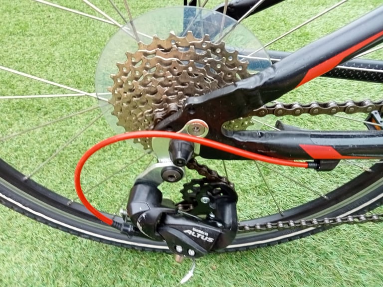 Merida Matts Junior 24 inch wheels Hybrid Mountain Bike.