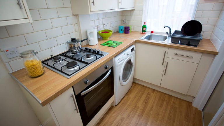 Double room in BD8 area, newly refurbished house. Pictures to follow shortly