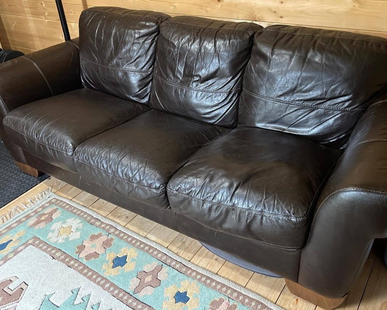 DFS real leather sofa (can deliver)