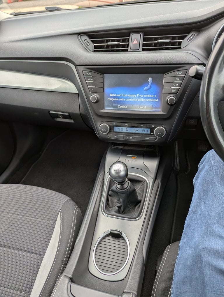 2017 Toyota Avensis 1.6 D-4D Business Edition Saloon