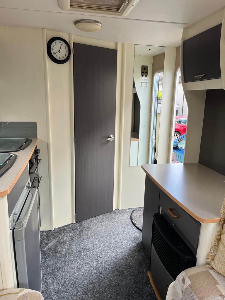 2 berth elldis breeze 452 2010 model. 