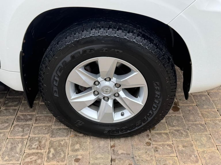 2022 Toyota Land Cruiser 2.8D Active SUV 3dr Diesel Auto 4WD Euro 6 (s/s) (204 ps) ESTATE Diesel ...