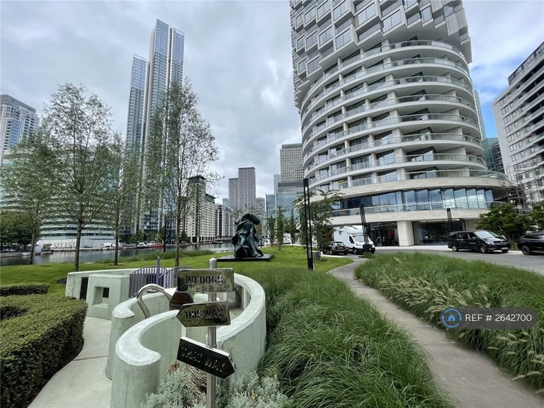 Studio flat in One Park Drive Canary Wharf, London, E14 (#2642700)