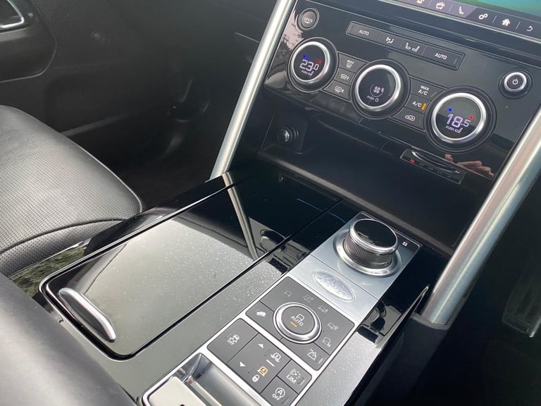 2018 Model Land Rover Discovery 3.0TD V6 HSE Luxury 7Seater Pan Roof