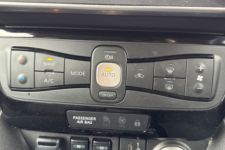 2022 Nissan Leaf 110kW N-Connecta 39kWh 5dr Auto Hatchback Electric Automatic