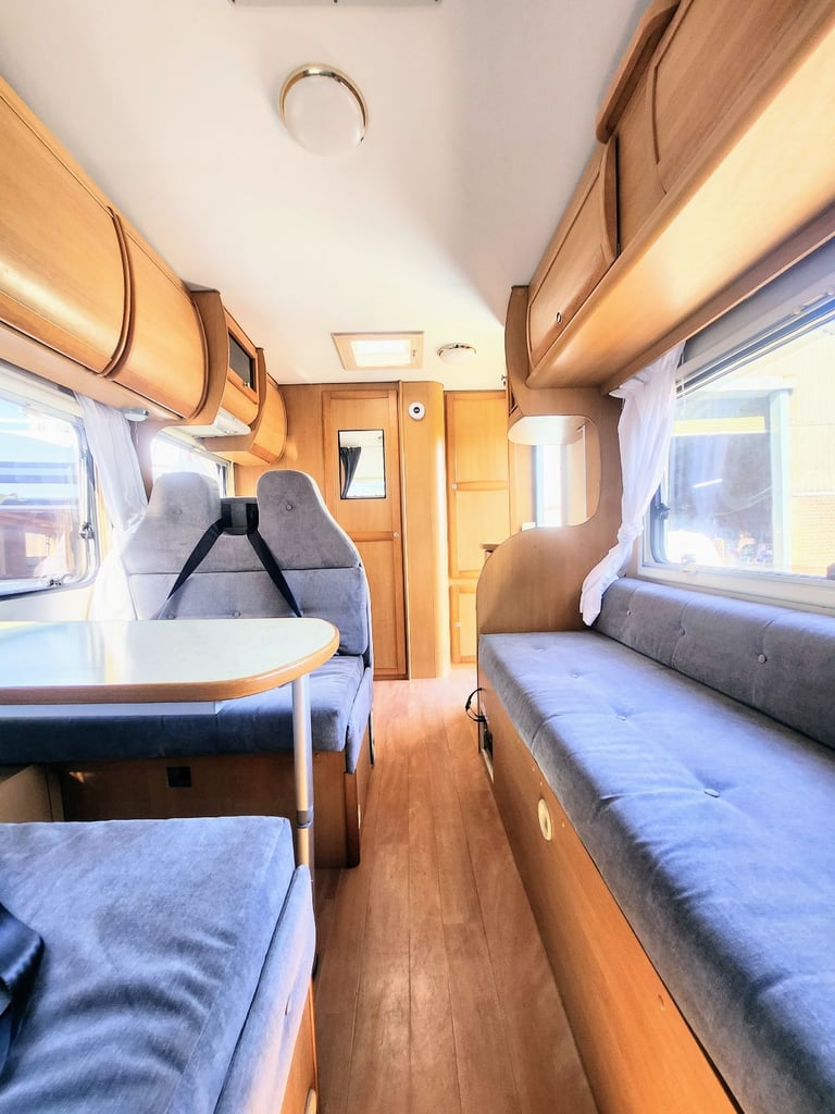 STUNNING Spacious & Comfortable Luxury Motorhome Campervan, Full MOT, 29k Miles! 