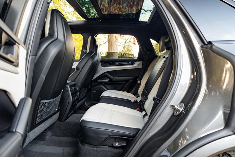 2023 Porsche Cayenne 3.0 V6 E-Hybrid 25.9kWh TiptronicS 4WD Euro 6 (s/s) 5dr ESTATE Petrol/Electr...