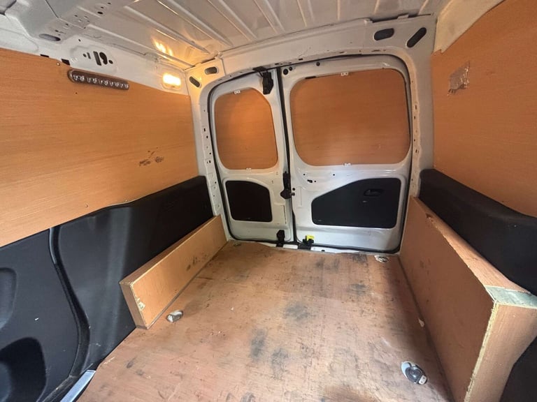 2021 Vauxhall Combo 1.5 Combo 2000 Sportive S/S Panel Van Diesel Manual