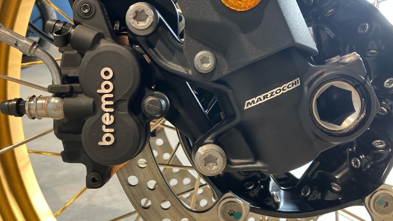 2025 BMW R12 BMW R12 (24MY) ROADSTER Petrol Manual