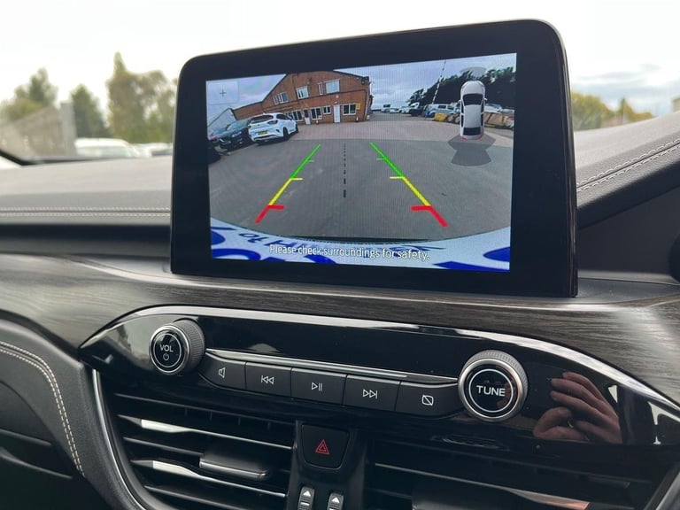 2023 Ford Kuga Vignale SUV 2.5l 190PS pHEV AUTO in Agate Black 1 OWNER, FSH