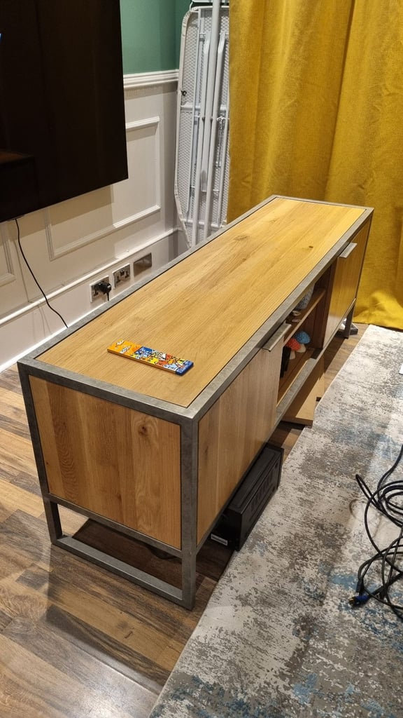 image for Oak Furnitureland Tv stand