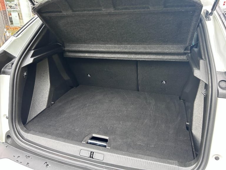 2022 Peugeot 2008 1.2 Puretech Allure Premium Suv 5dr Petrol Eat Euro 6 (s/s) (130 Ps) HATCHBACK ...