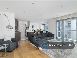 2 bedroom flat in Christian Street, London, E1 (2 bed) (#2663582)