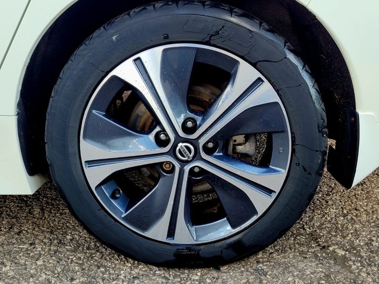 2019 Nissan Leaf 40kWh Tekna Hatchback 5dr Electric Auto (150 ps) Hatchback ELECTRIC Automatic