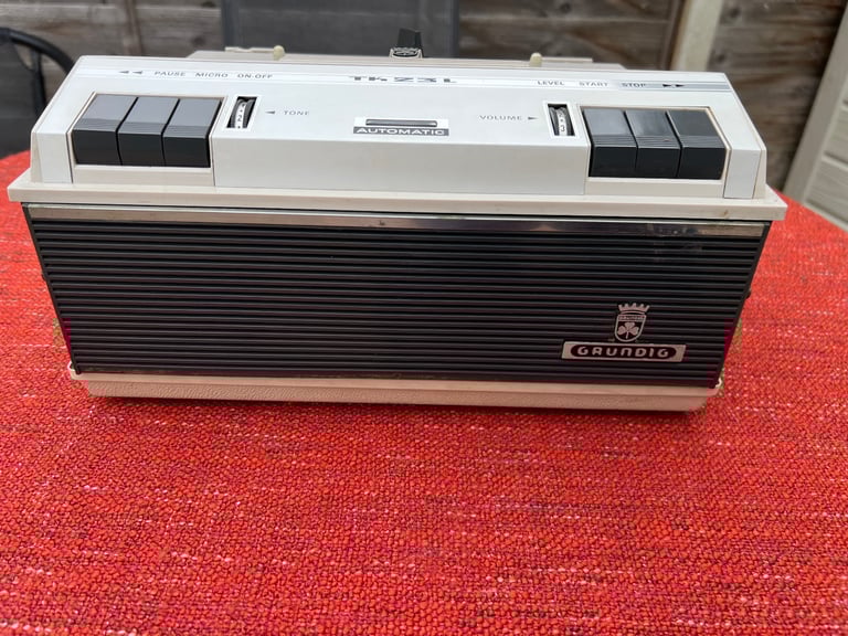 Grundig TK23 Deluxe Vintage Valve Reel to Reel Tape Recorder - Fully Working