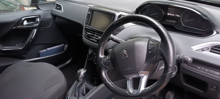 Peugeot, 208, Hatchback, 2018, Manual, 1199 (cc), 5 doors