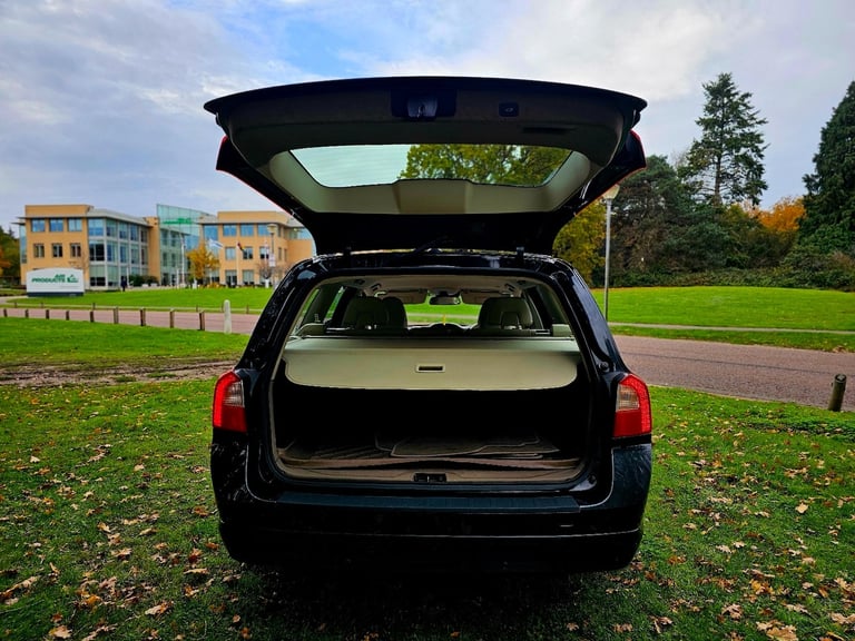 2013 Volvo V70 D2 [115] SE 5dr Powershift ESTATE Diesel Automatic