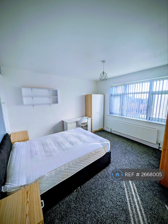 2 bedroom house in Manor Avenue, Leeds, LS6 (2 bed) (#2668005)