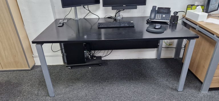 Black Ash Wood Veneer Executive Office Desk