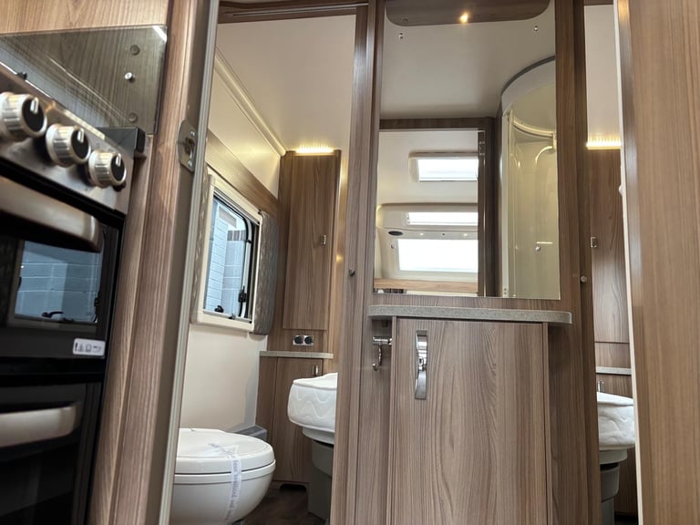 2022 SWIFT CHALLENGER 650, REAR FIXED ISLAND BED, CENTRE WASHROOM, ALDE, 