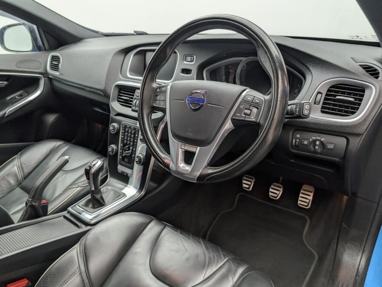 2015 Volvo V40 2.0 D2 R-Design Lux Nav Hatchback 5dr Diesel Manual Euro 6 (s/s) (120 ps) - HATCHB...