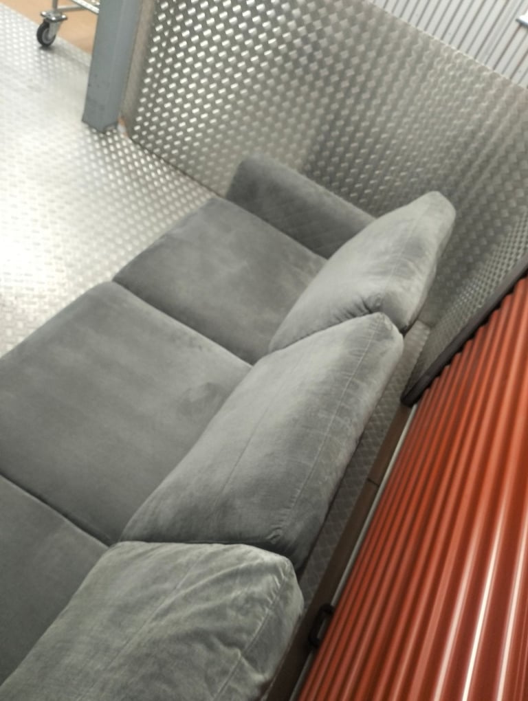 (Like new condition) JOHN LEWIS CORNER SOFA DELIVERY AVAILABLE TODAY 