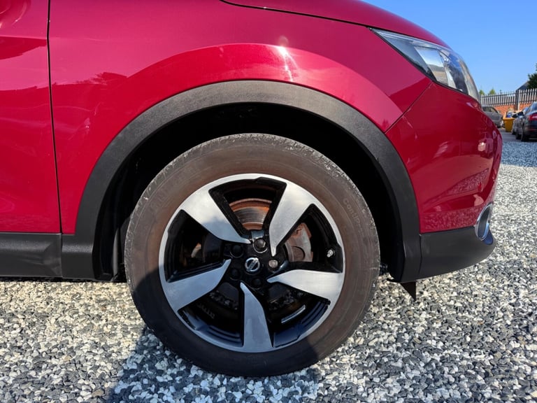 2015 Nissan Qashqai 1.2 DIG-T n-tec+ XTRON 2WD Euro 6 (s/s) 5dr HATCHBACK Petrol Automatic