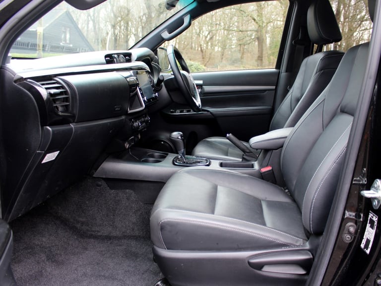 2022 Toyota Hi-lux 2.8 D-4D Invincible X  FULL LEATHER Pickup Double Cab 4dr