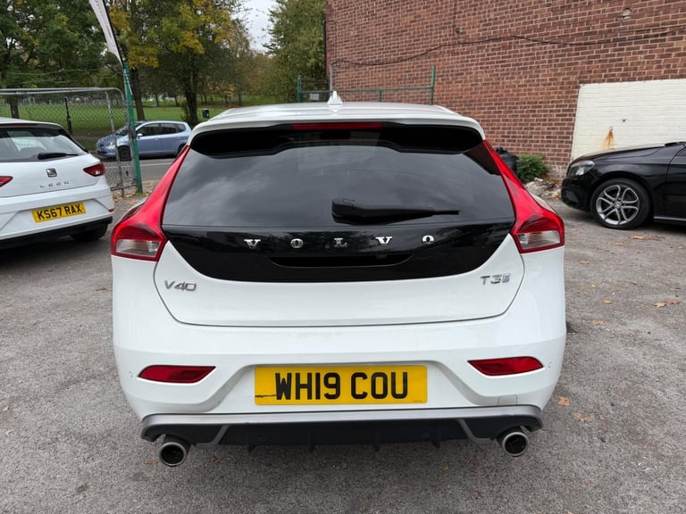 2019 Volvo V40 1.5 T3 R-Design Edition Auto Euro 6 (s/s) 5dr HATCHBACK Petrol Automatic