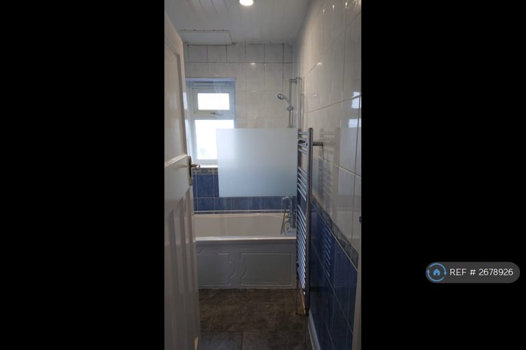 3 bedroom house in Essex Close, Merton, SM4 (3 bed) (#2678926)