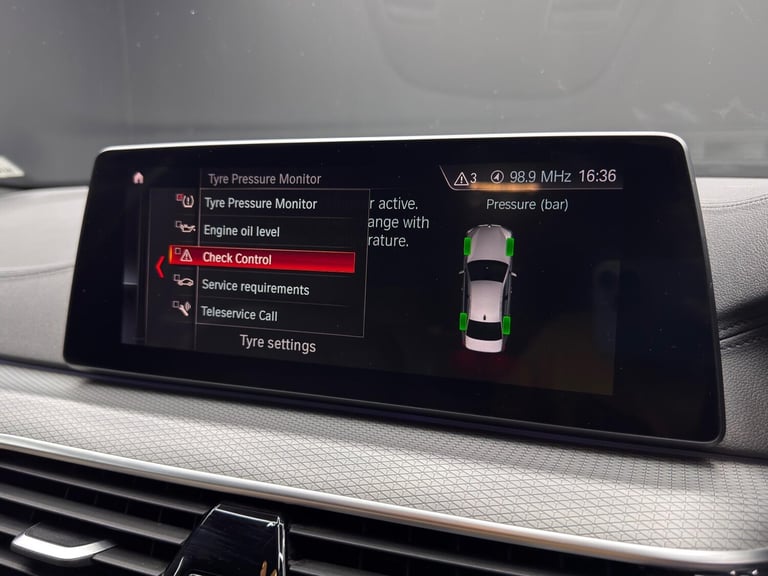 2018 BMW 5 Series 3.0 540i GPF M Sport Auto xDrive Euro 6 (s/s) 4dr SALOON Petrol Automatic