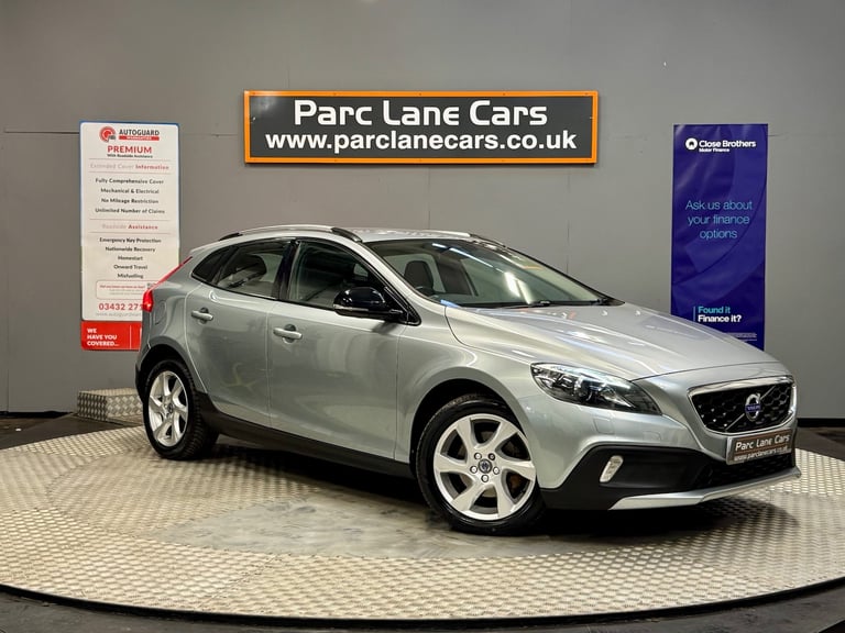 image for 2015 Volvo V40 Cross Country 1.6 D2 Lux Nav Hatchback 5dr - TIMING BELT DONE