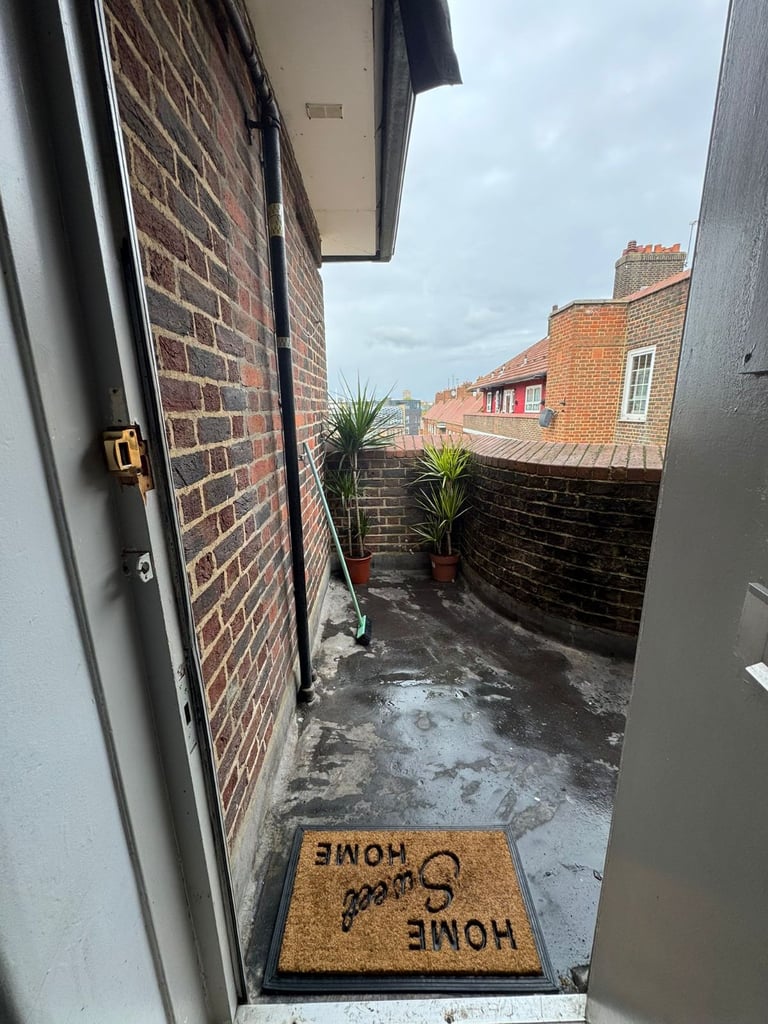 DOUBLE ROOM AVAILABLE NOW Chicksand Street, E1  –walking  minutes from station