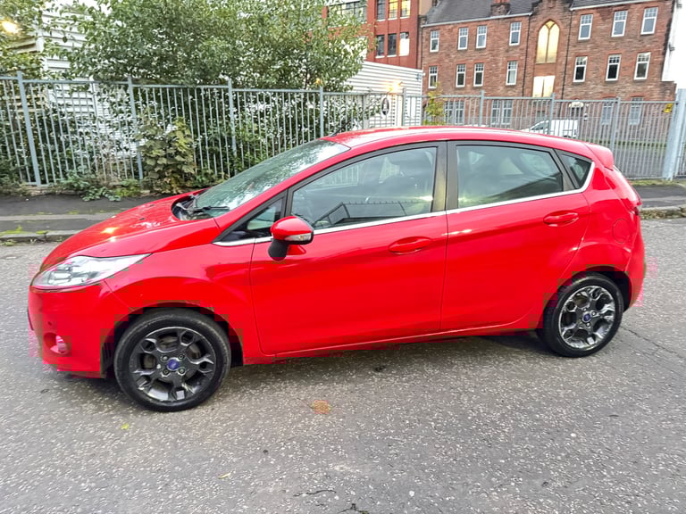 ( 2011 - DIESEL) FORD FIESTA TDCI 1.4*£20 TAX*MOT-1 YEAR *like vauxhall astra corsa focus mazda 2