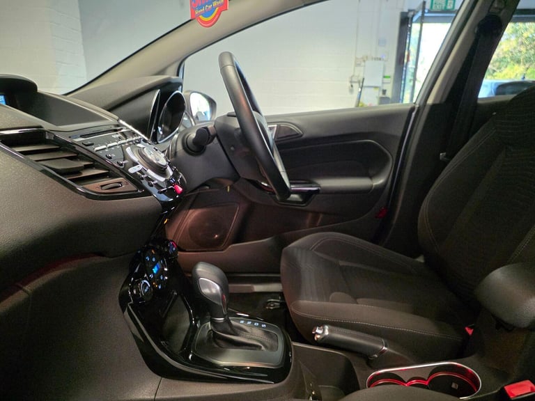  Ford Fiesta 1.6 Titanium Powershift Euro 5 5dr Petrol Automatic
