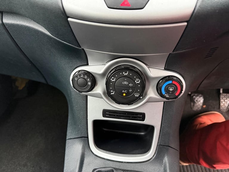2012 Ford Fiesta 1.4 TDCi DPF Edge 5dr HATCHBACK Diesel Manual