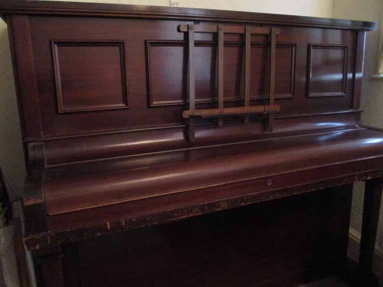 FREE RUSSELL & RUSSELL UPRIGHT PIANO 