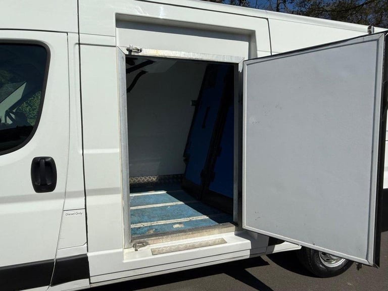 2020 70 PEUGEOT BOXER 2.2 BLUEHDI 335 PROFESSIONAL140BHP L2 H2 FRIDGE FREEZER VA