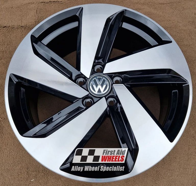 image for R625DCB Swap VW GOLF GTI 4X 18'' GENUINE MILTON KEYNES GLOSS BLACK DIAMOND CUT ALLOY WHEELS
