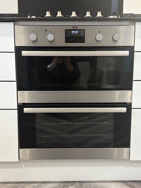 AEG Under counter, double oven.