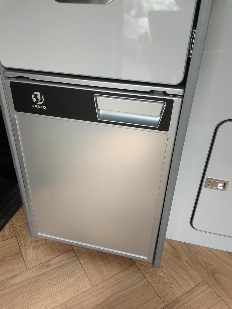 Volkswagen TRANSPORTER T28 S-LINE TD. CAMPERVAN 