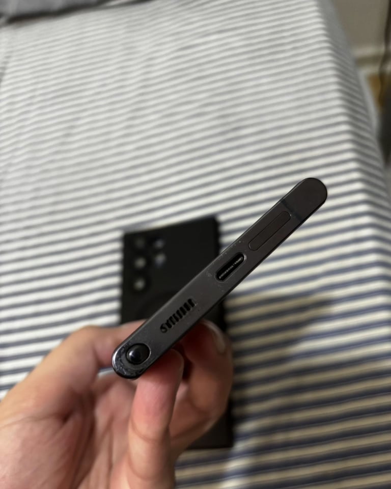 📱 Samsung Galaxy S22 Ultra – 256GB | 12GB RAM | Mint Condition