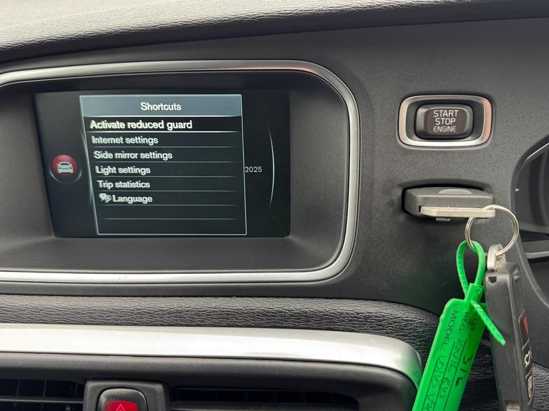 2016 Volvo V40 2.0 D3 SE Lux Nav Euro 6 (s/s) 5dr HATCHBACK Diesel Manual