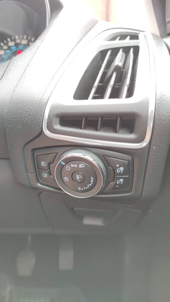 Ford, FOCUS, Hatchback, 2014, Manual, 998 (cc), 5 doors