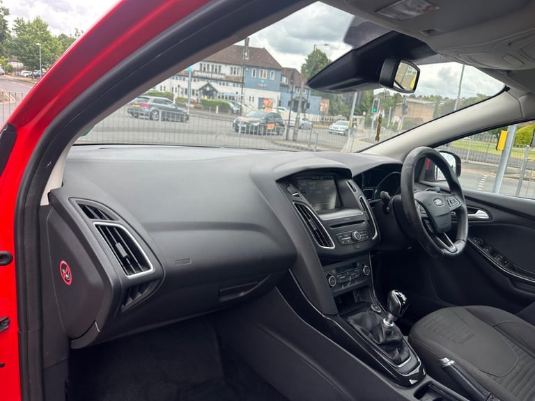 2015 Ford Focus 1.0T EcoBoost Titanium Euro 6 (s/s) 5dr HATCHBACK Petrol Manual