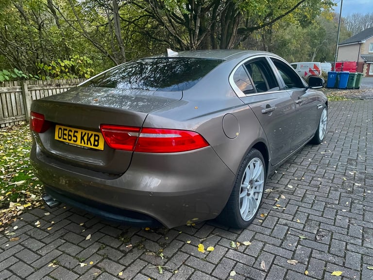 Jaguar xe 2016 Automatic full MOT 