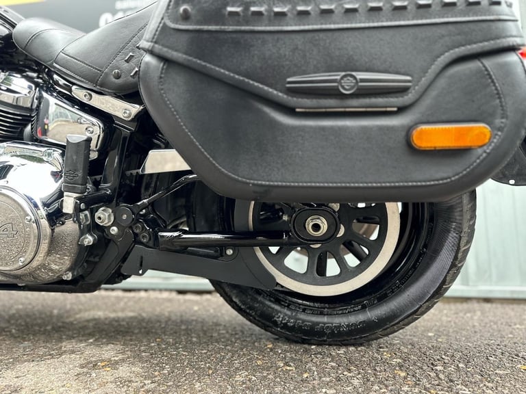 2022/22 Harley-Davidson Heritage Classic 114 1868 Motorcycle 