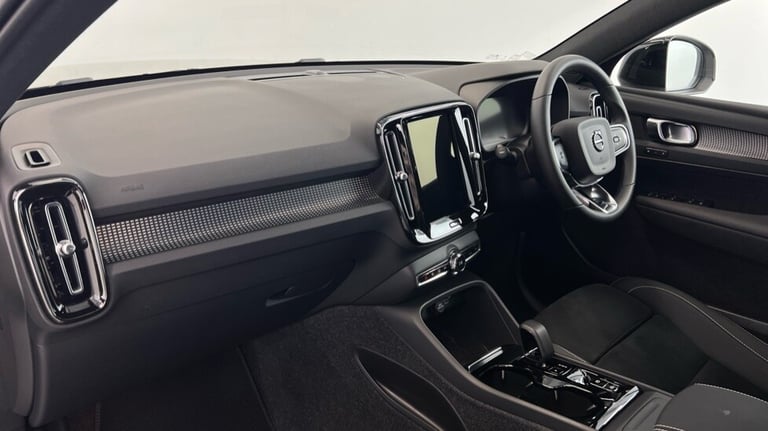2024 Volvo XC40 Plus, B4 Mild hybrid, Petrol, Dark Estate Petrol Automatic